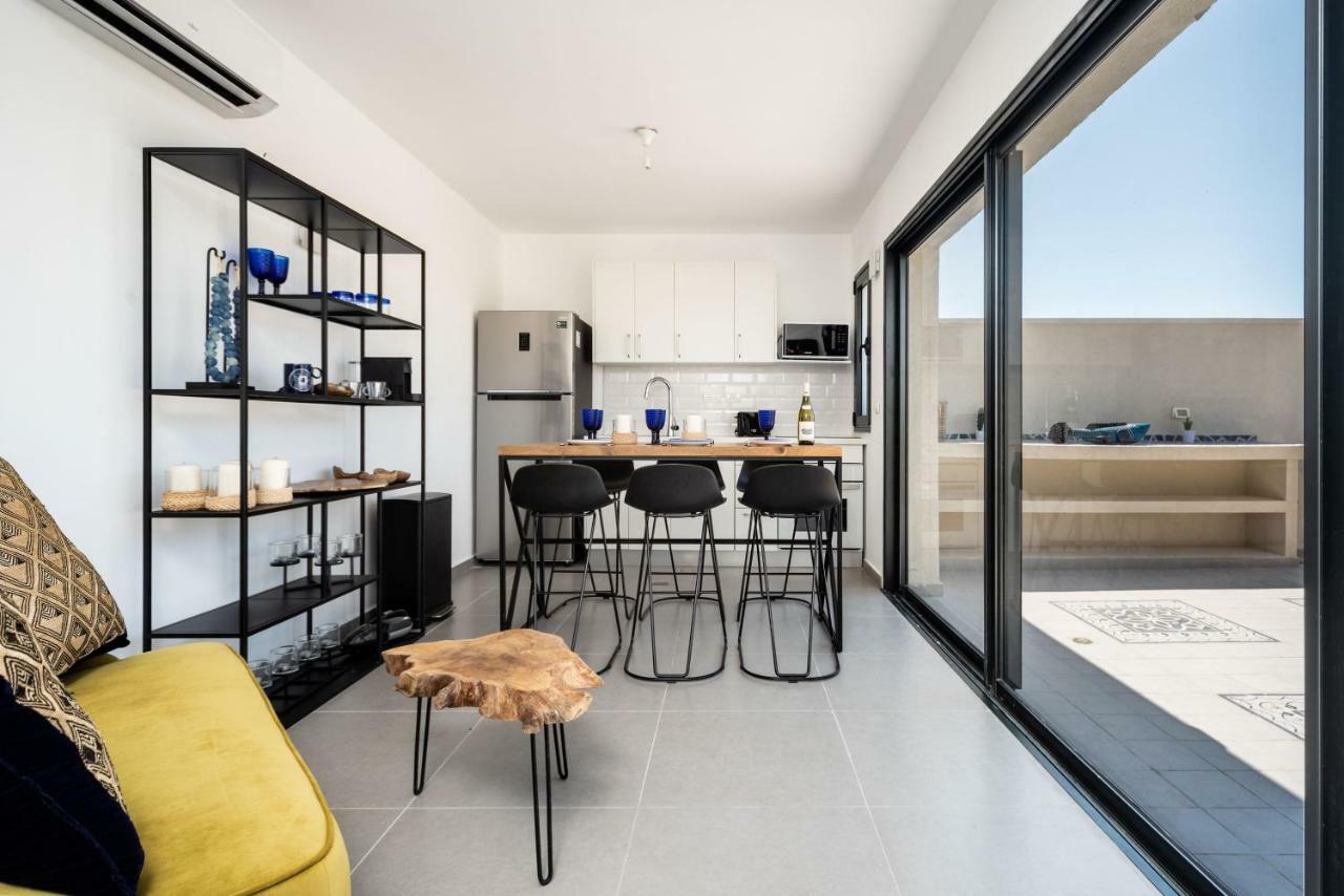 Duplex With Sea View Terrace Above The Flea Market 特拉维夫 外观 照片